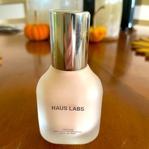 Lady Gaga Haus Labs Triclone Skin Tech Foundation in Fair Warm 060
